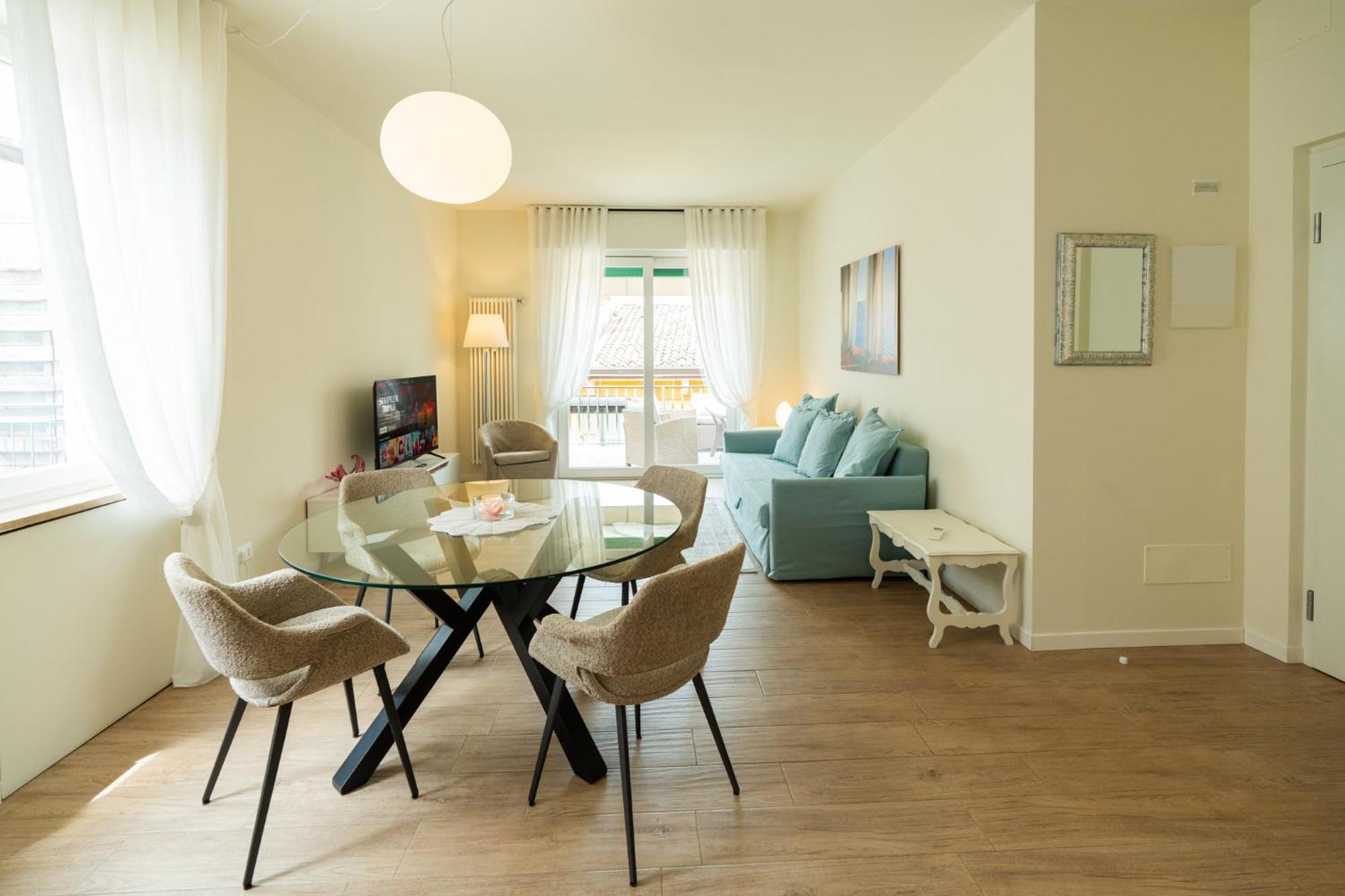 Domus Verona - Ampia Residenza Filippini A Pochi Passi Dall'Arena Dış mekan fotoğraf